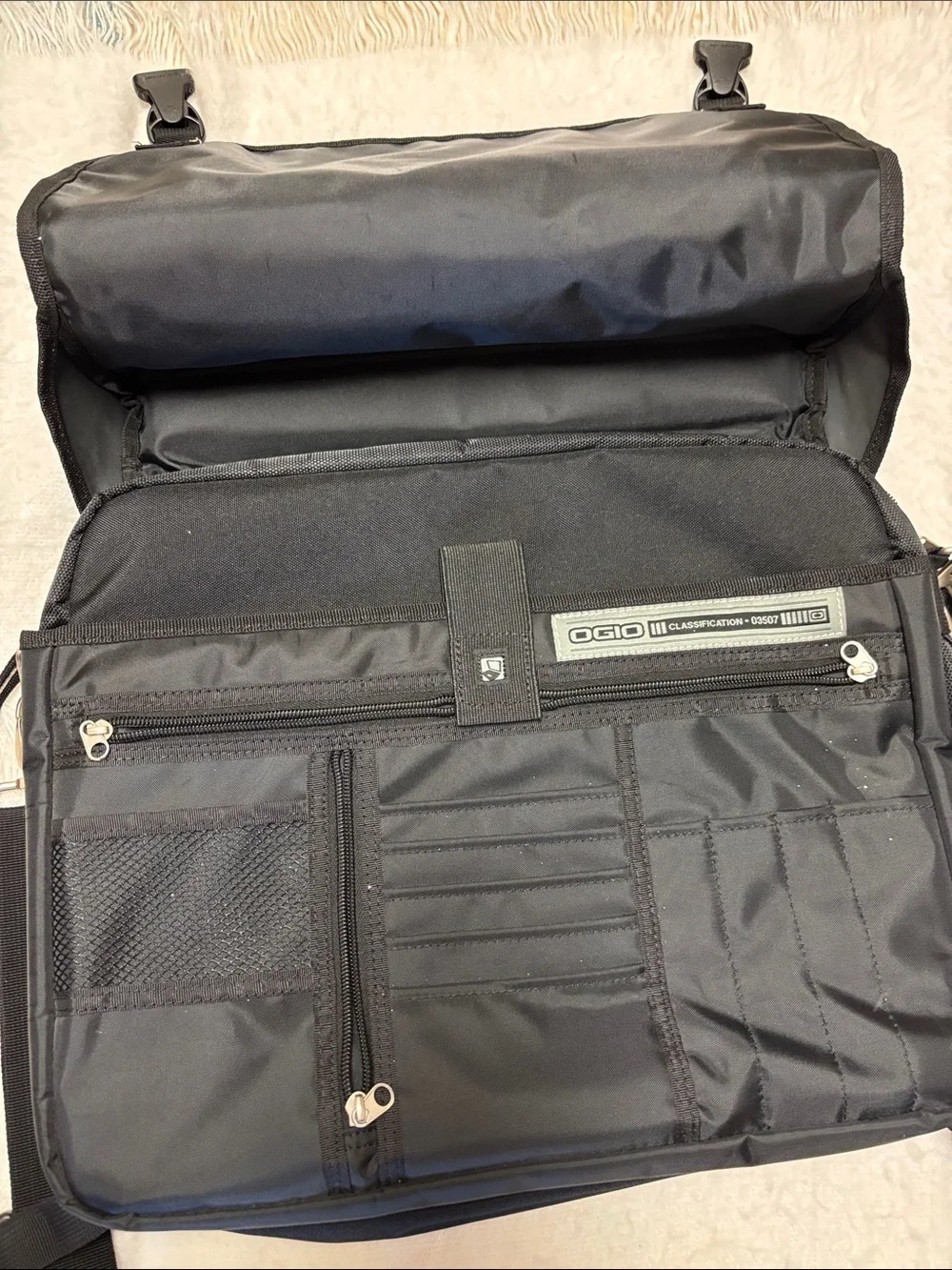 OGIO JACK PACK Black/Red Messenger Laptop Travel Bag